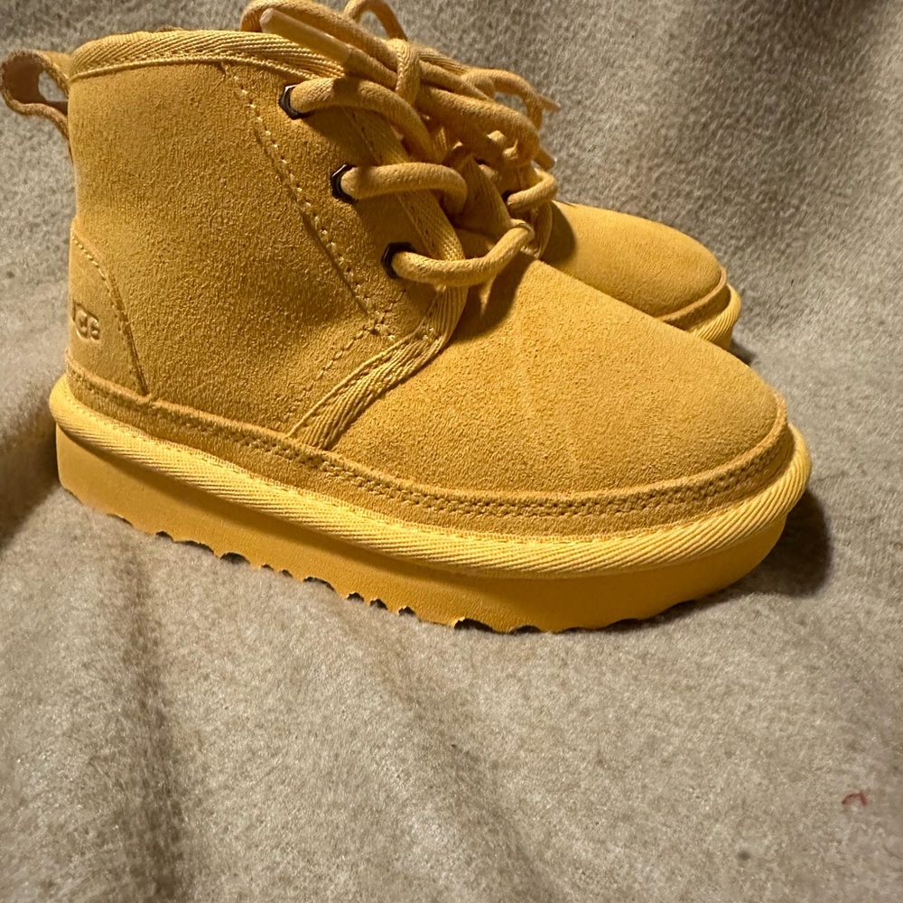 Yellow size 9c UGG Nemuel brand new